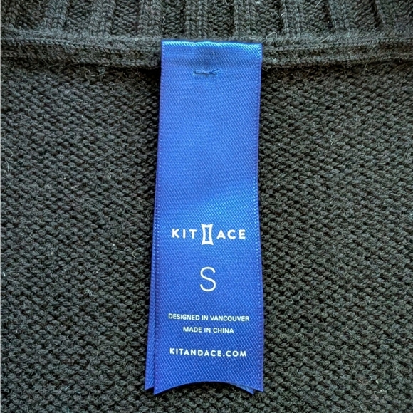 Kit and Ace Trafalgar Merino Sweater Women's S Black V Neck Effortless Capsule - Picture 6 of 8